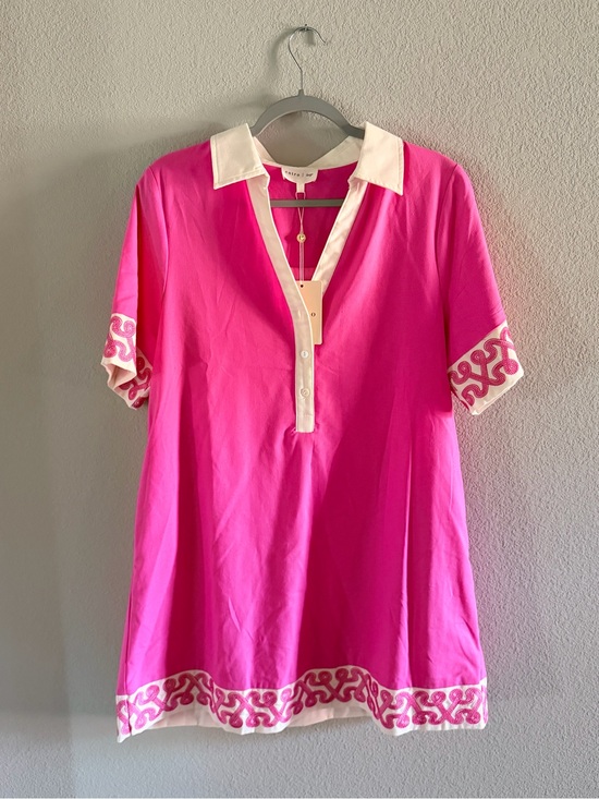 entro Dresses & Skirts - entro Hot Pink Tunic with Cream Trim